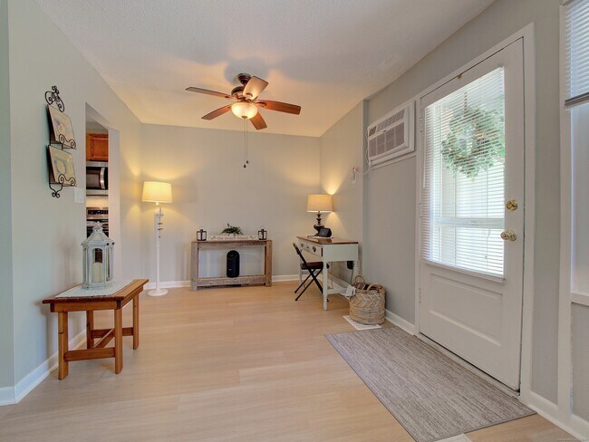 Building Photo - 281 Gardner Ave