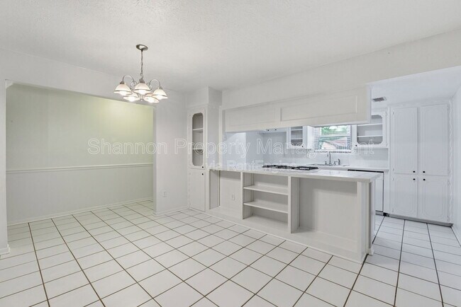 Building Photo - 2115 Oak Shores Dr