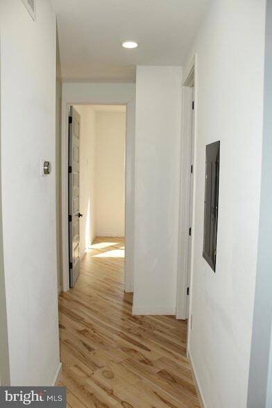 Building Photo - 3017 Ridge Ave
