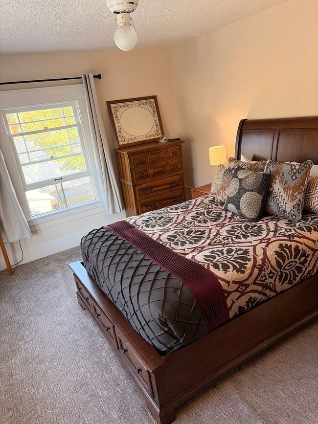 Building Photo - 3004 N Lincoln St