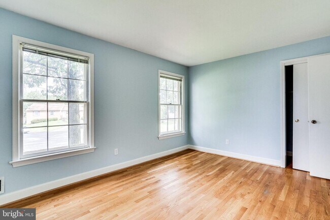 Building Photo - 5001 Ninian Ct