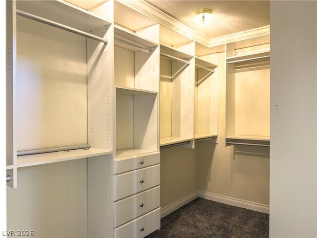 Building Photo - 1842 Bogey Way