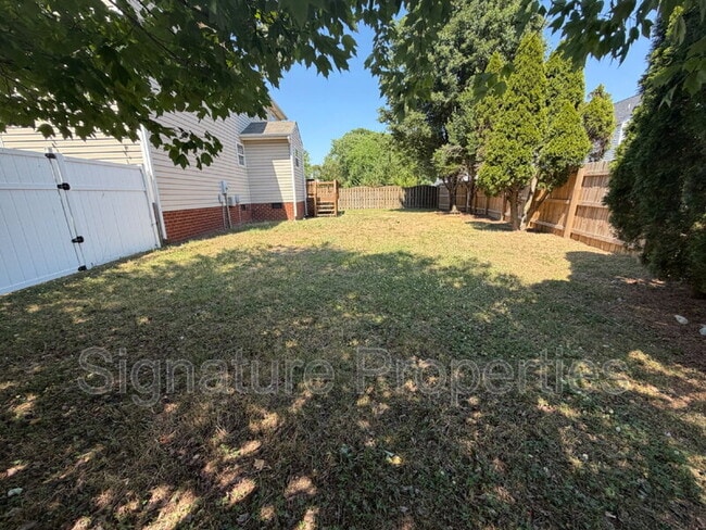 Building Photo - 1609 Cadmus Ct