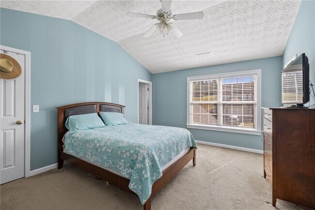 Building Photo - 1558 Paramount View Trace NE