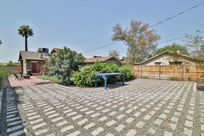 Building Photo - 1238 E McKinley St
