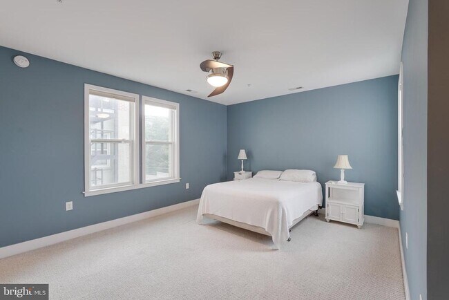 Building Photo - 1352 Longfellow St NW