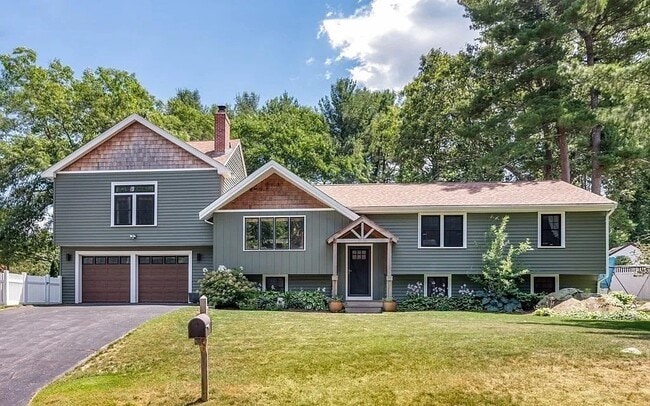 Building Photo - 2 Hazelwood Dr