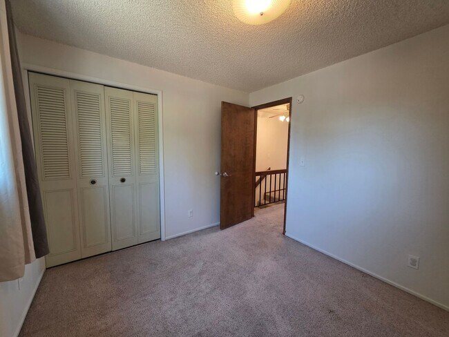 Building Photo - 00572