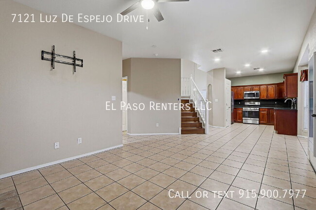 Building Photo - 7121 Luz De Espejo Dr
