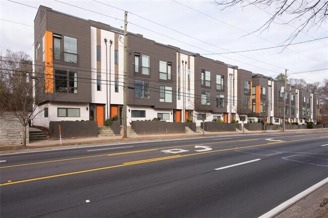 Building Photo - 37 Reynolds Square Ln