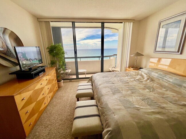 Building Photo - 4000 N Ocean Dr