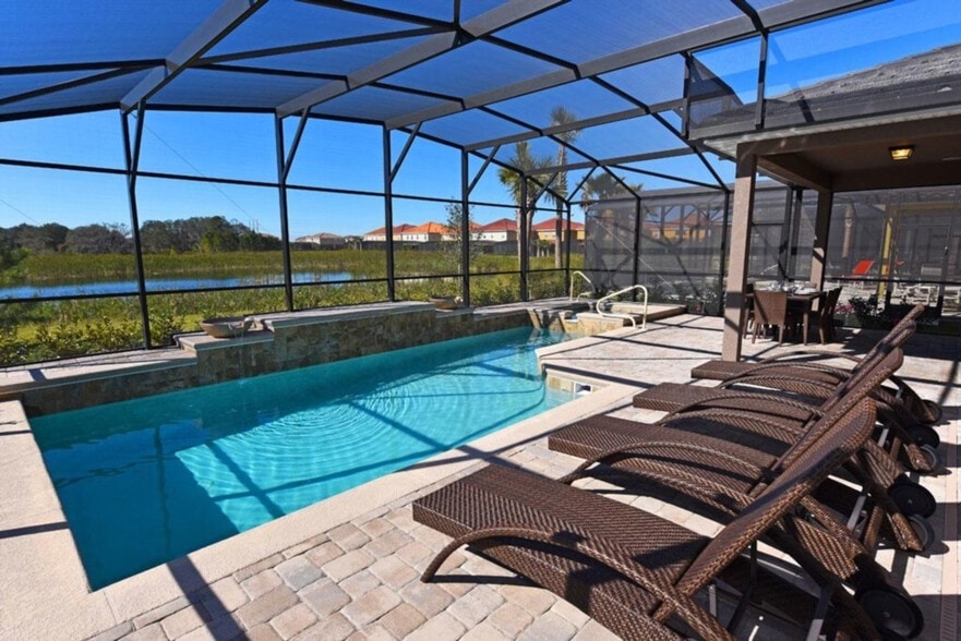 Building Photo - 4425 Acorn Ct