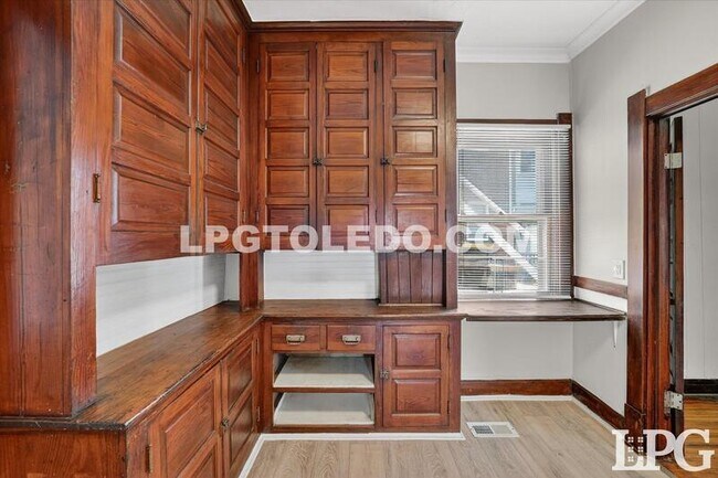 Building Photo - 414 Platt St