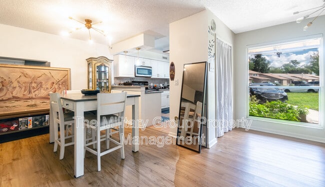 Building Photo - 4814 Kingsmeadow Ln
