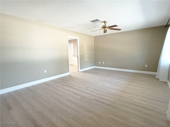 Building Photo - 1848 Winkler Ave