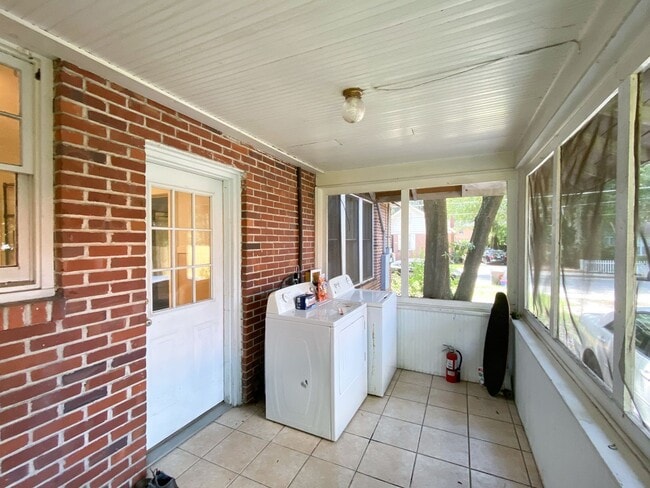 Building Photo - 1714 NW 3rd Pl