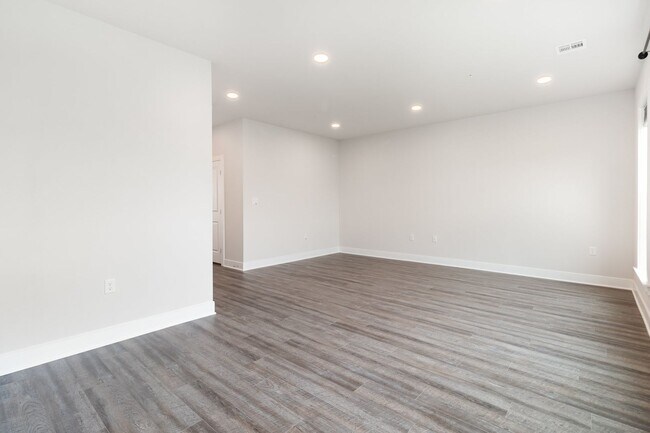 Building Photo - 10 Seover Wy