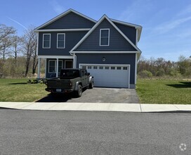 Building Photo - 48 Rowland Farm Rd
