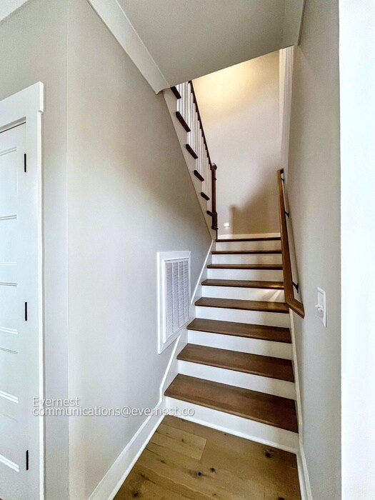 Building Photo - 1107 Walsh St