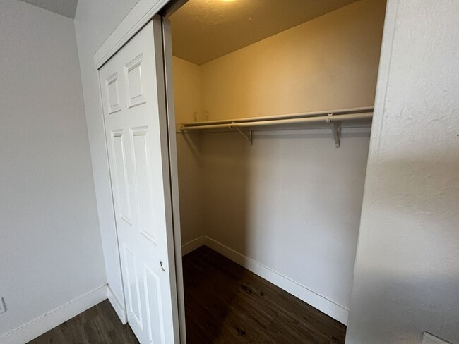 Building Photo - 3 bedroom, 2.5 bathroom home in the heart of Elk Grove