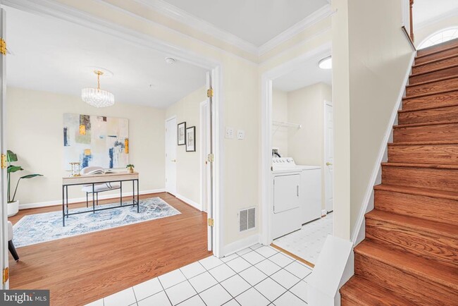 Building Photo - 631 Gatestone St