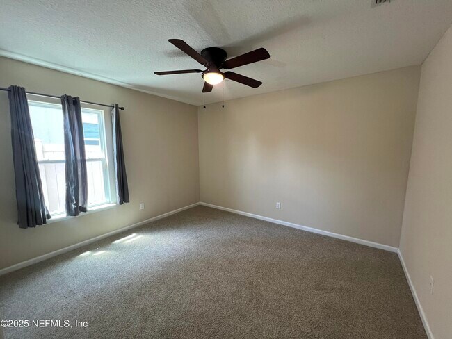 Building Photo - 2618 Salt Lake Dr