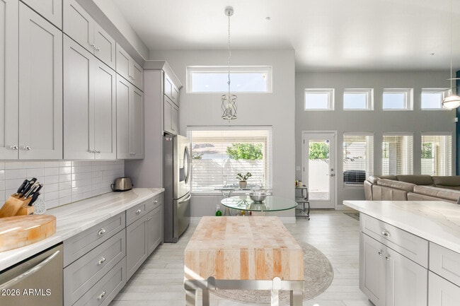 Building Photo - 9690 N 118th Pl