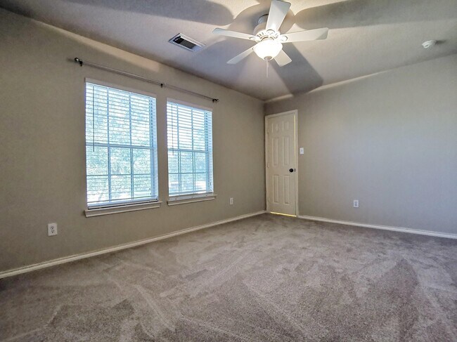 Building Photo - 3527 Hera Dr