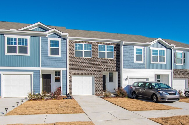 Building Photo - Stunning 3-Bedroom Townhome in Wilson's Wa...