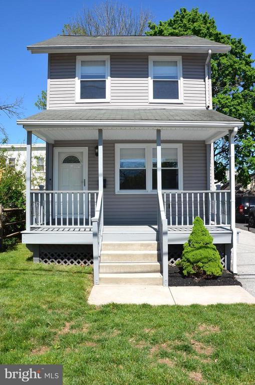 Building Photo - 713 Miller St