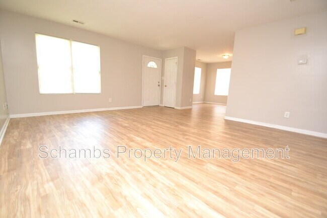 Building Photo - 824 Cumberland St