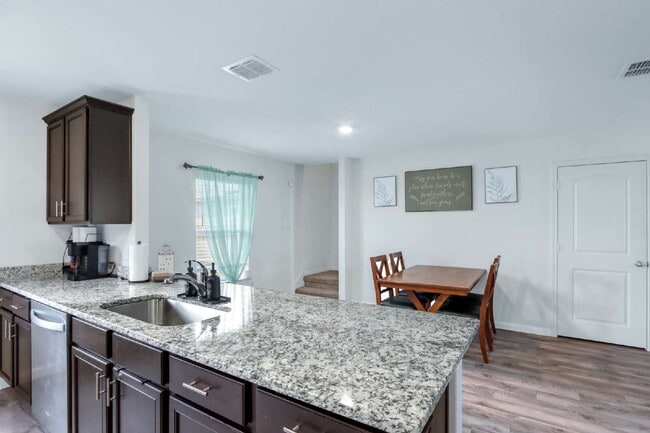 Building Photo - PRICE REDUCED!! Landscaping Included! Charming 3-Bedroom Retreat with 2 Full Baths in Von Ormy!