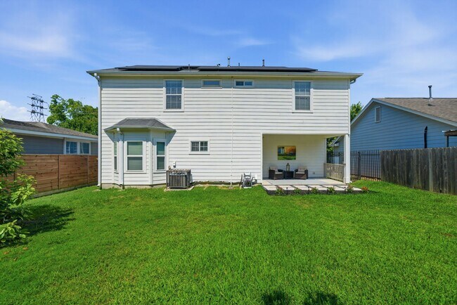 Building Photo - 5508 Elysian St