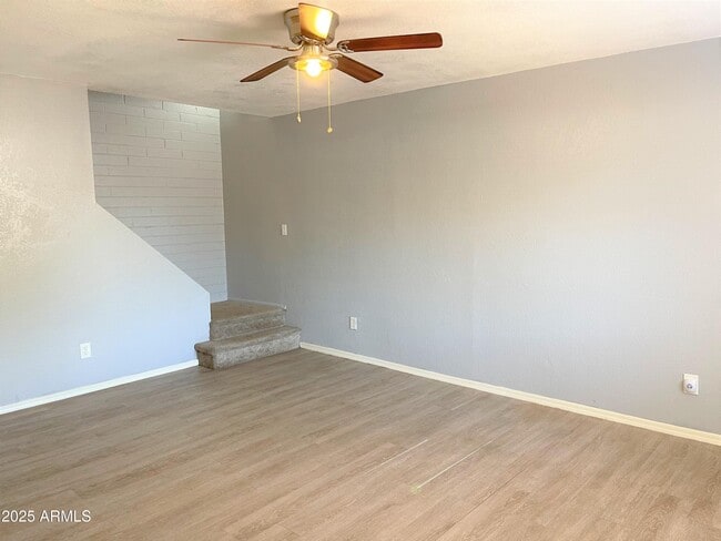 Building Photo - 5330 W Belleview St