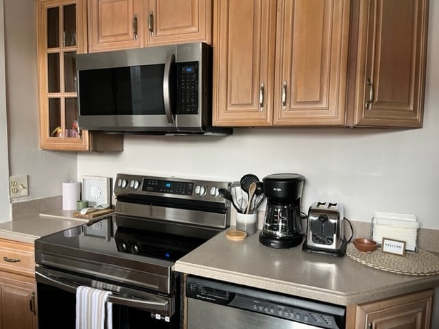 Building Photo - 524 E Gwinnett Ln