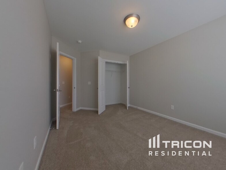 Building Photo - 208 Ashewicke Dr