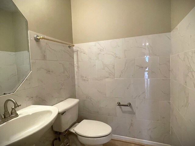 Building Photo - 1815 Rustic Oak Ln