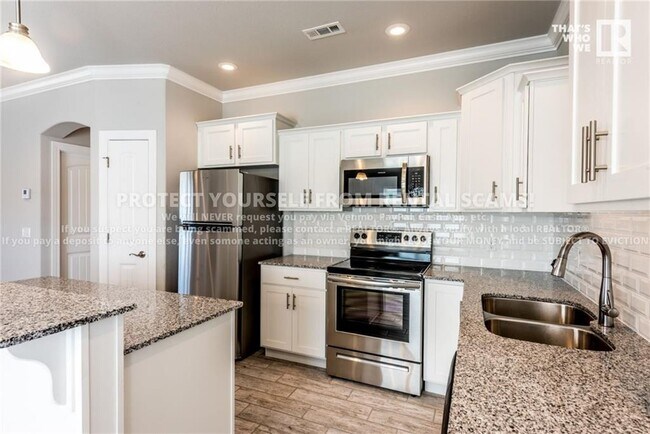 Building Photo - 124 N Benchmark Ln