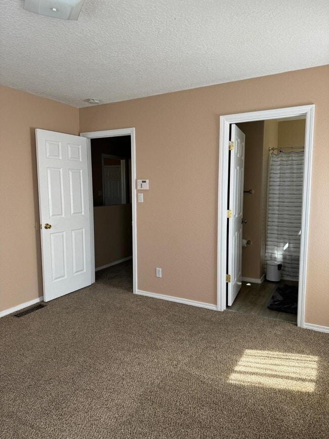 Building Photo - 10920 Tomatillo Ln SE
