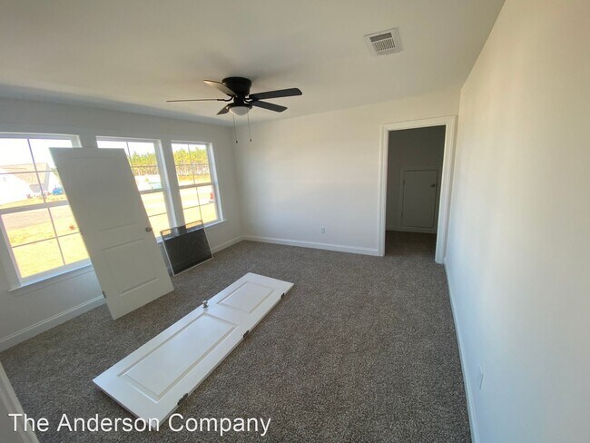 Building Photo - 4 br, 3.5 bath House - 120 Chapel Ct