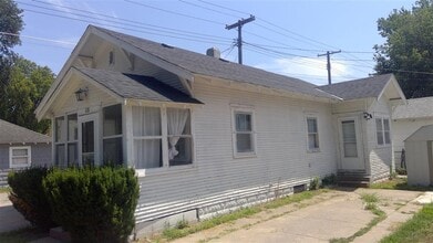 Building Photo - 108 W J St