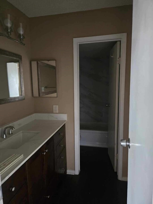 Building Photo - 6601 Sands Point Dr