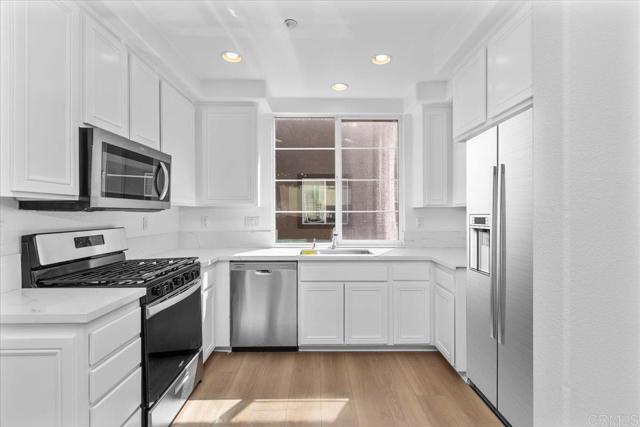 Building Photo - 676 Kellogg St