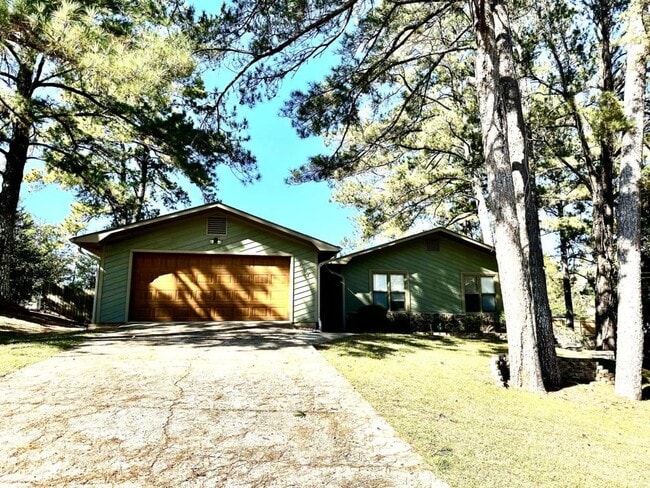 Building Photo - 607 Chickasaw Rd