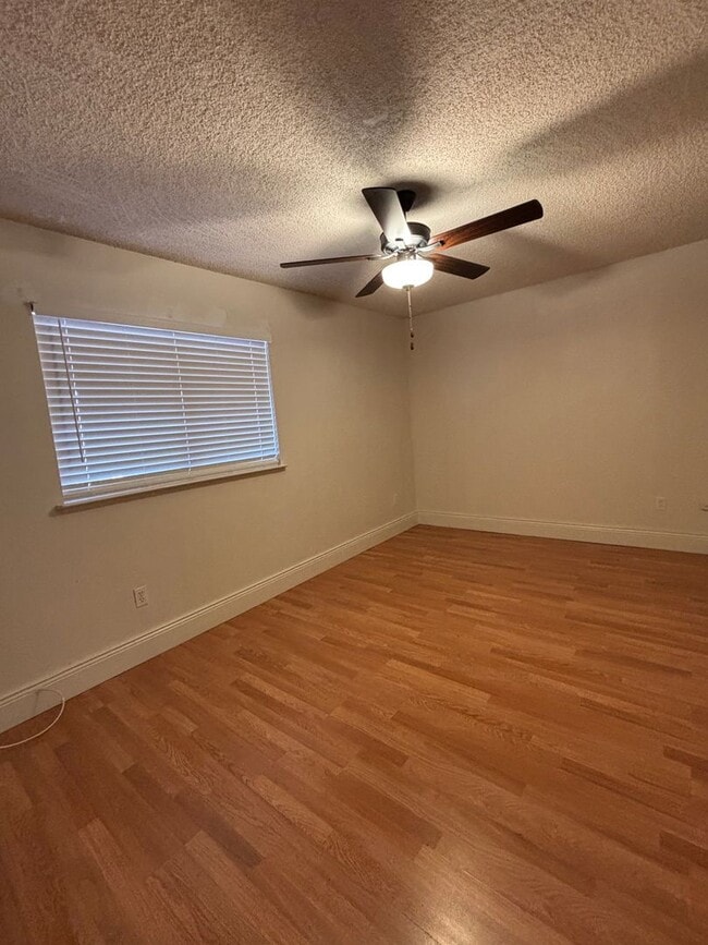 Building Photo - Welcome to your next home at 289 Tangerine!