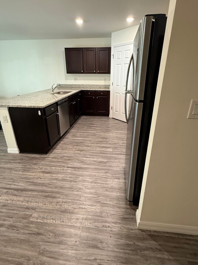 Building Photo - 1256 Saxony Cir