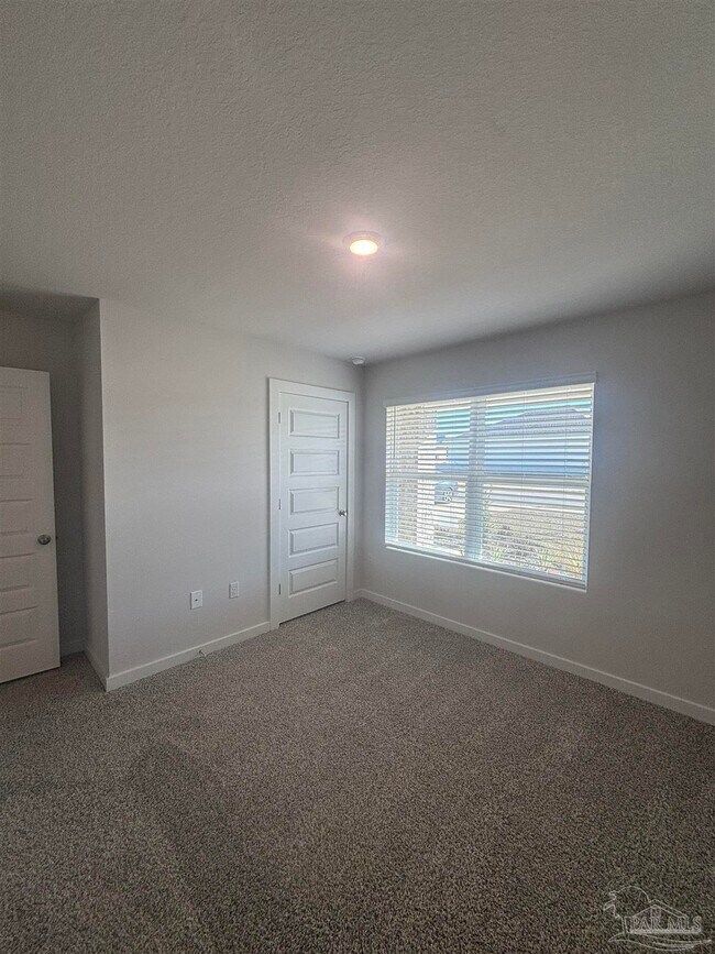 Building Photo - 111 Anhinga St