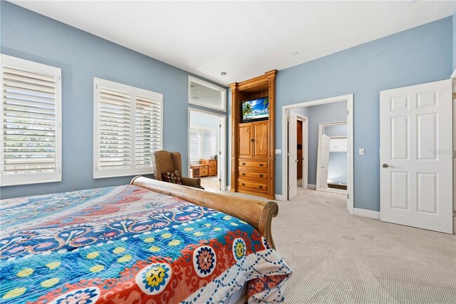 Building Photo - 515 5th Ave NE