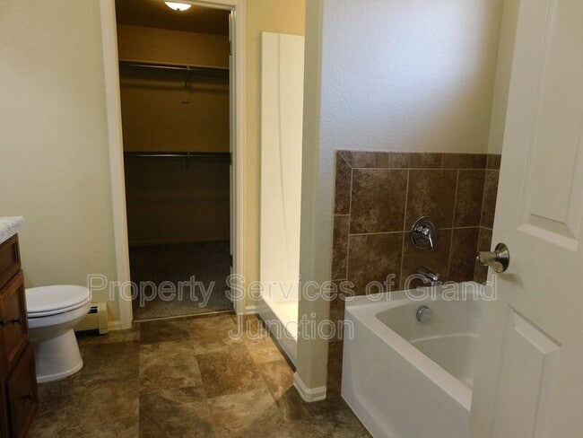 Building Photo - 3154 Glendam Drive