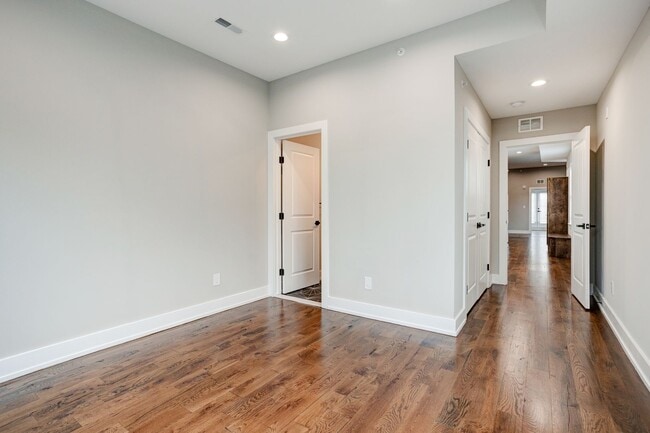 Building Photo - 2638 N 33rd St